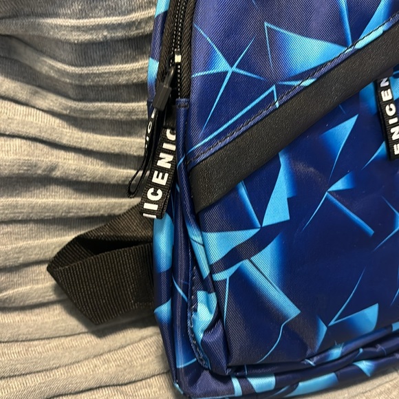 Gently Used Mini Sling purse - Picture 6 of 8